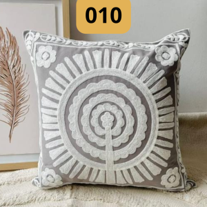 01-10.png Funda de cojines bordados Lucia