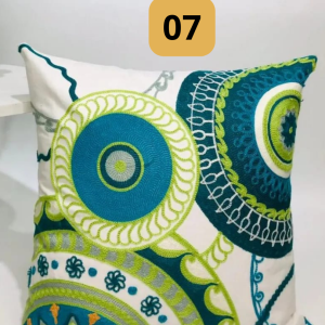 01-24.png Funda de cojines bordados Florencia