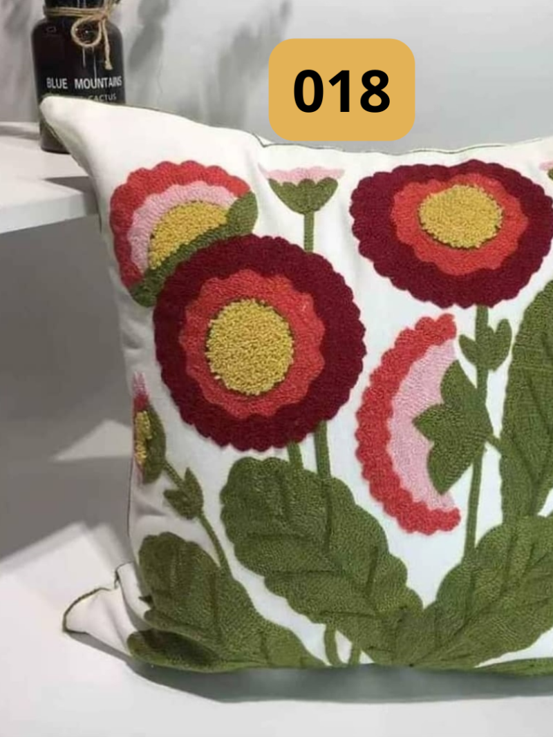 01.png Funda de cojines bordados Lucia