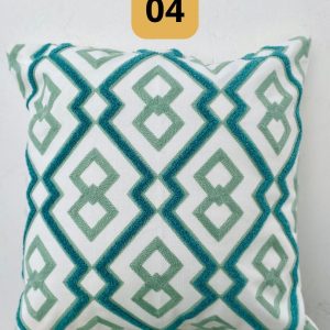 4CEE4590-CBDD-4024-A44A-50C485C7FDA7.jpg Funda de cojines bordados Isadora