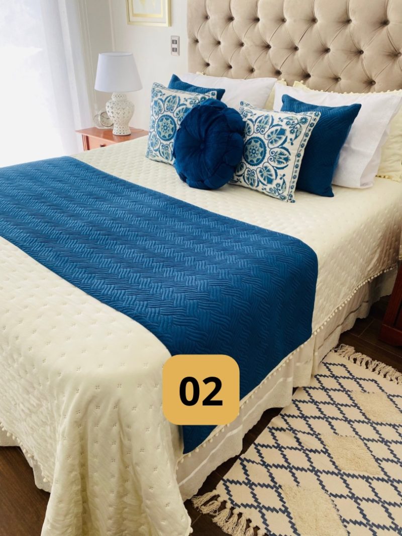 5909968B-664B-4E1B-8563-3C4CF6BAEE99.jpg Set en tono azul marsella