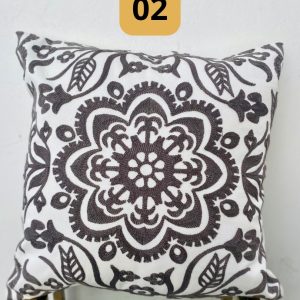 A229F9CD-C64B-4874-A03E-7763B740CF7D.jpg Funda de cojines bordados Isadora