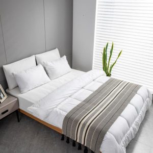 Piecera con flecos Valeria