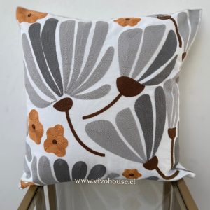 Sin-titulo-810-x-1080-px-1-1.jpg Funda bordada Bloomia