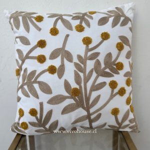 Sin-titulo-810-x-1080-px-10.jpg Funda bordada Mimosa