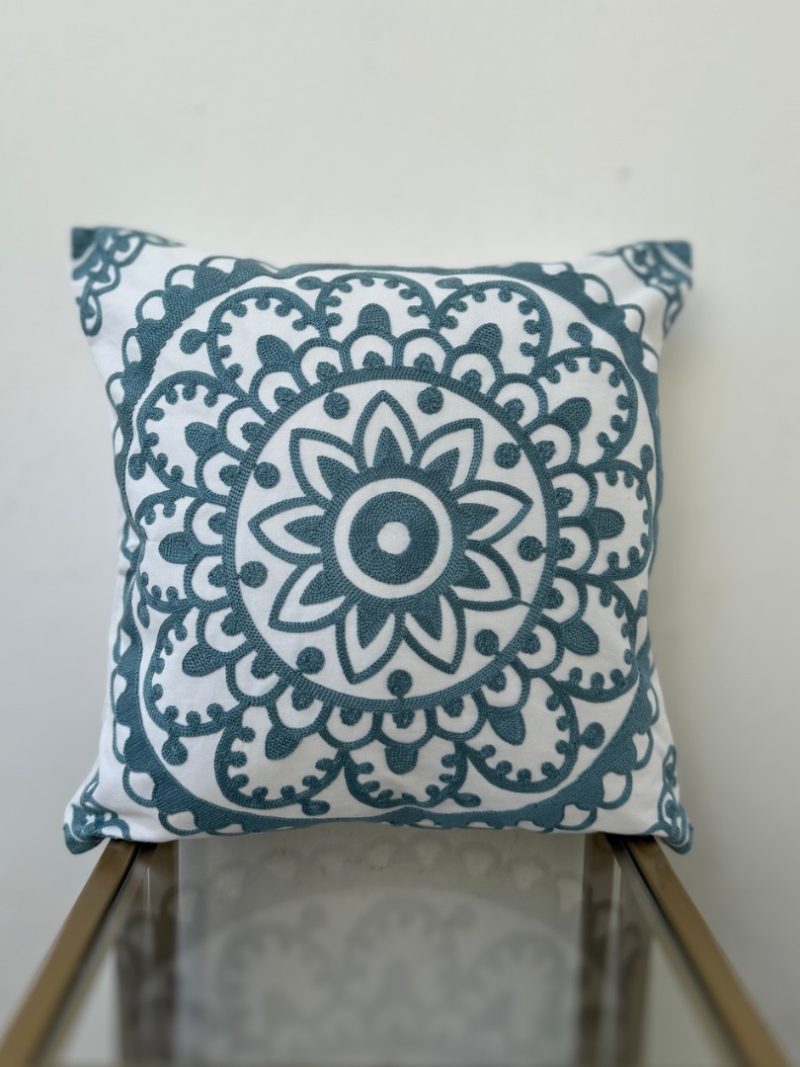 Sin-titulo-810-x-1080-px-11-1.jpeg Funda bordada Lúa