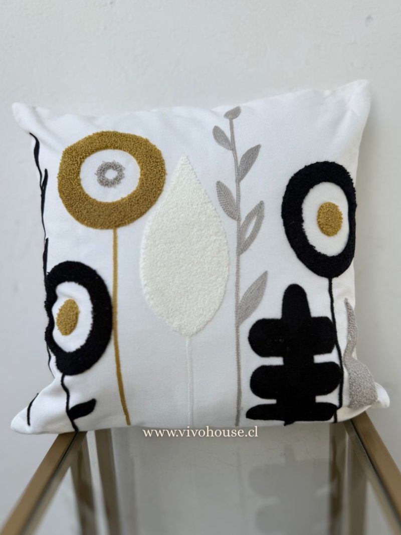 Sin-titulo-810-x-1080-px-14.jpg Funda bordada Botánica