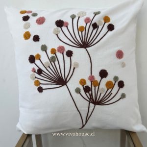 Sin-titulo-810-x-1080-px-18.jpg Funda bordada Amapola