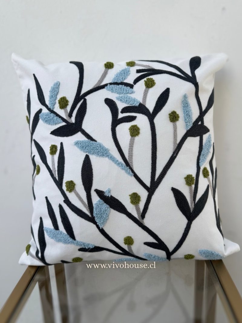 Sin-titulo-810-x-1080-px-5-1.jpg Funda bordada Meadow