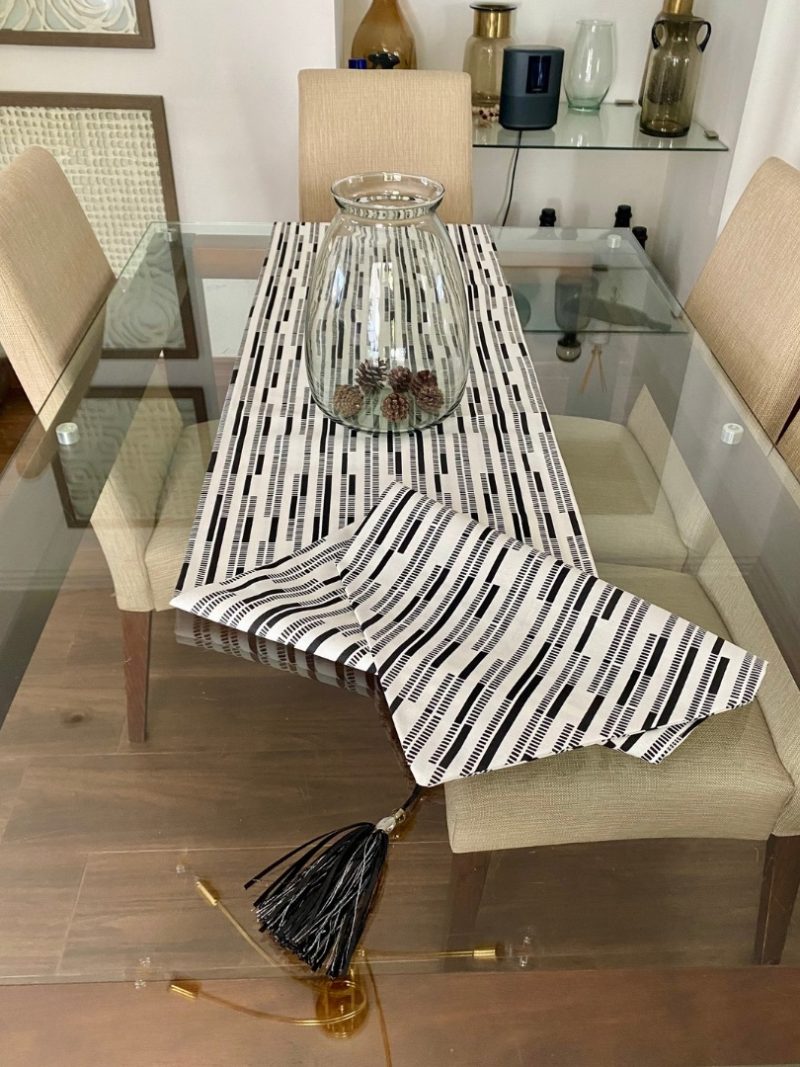 Caminos de mesa diseños abstractos