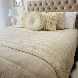 Set en tono crema Montpellier