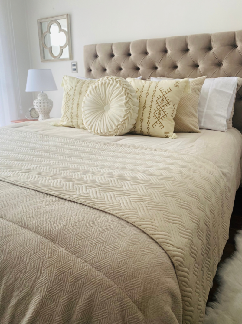 Set en tono crema Montpellier